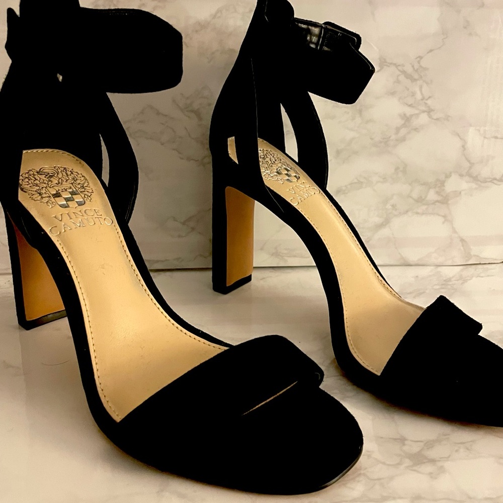 Vince Camuto Strappy Black Heels. Size 6